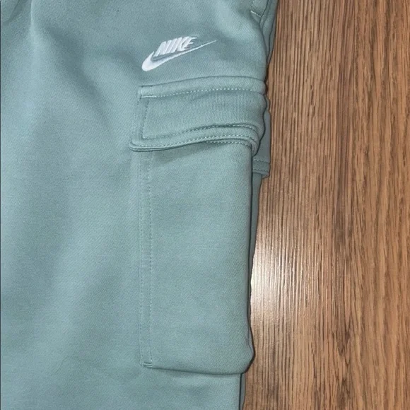 Nike Sweatpants with Tapered Fit - Picture 3 of 5